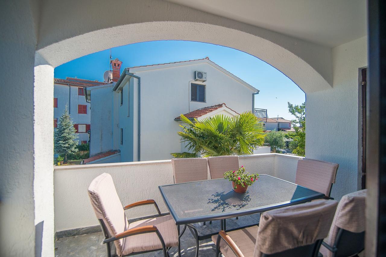 Apartments Dino Porec Exterior photo