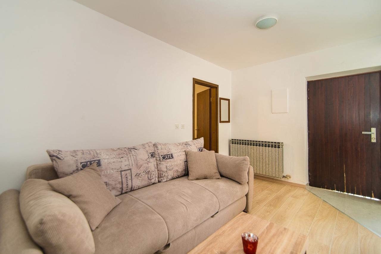 Apartments Dino Porec Exterior photo